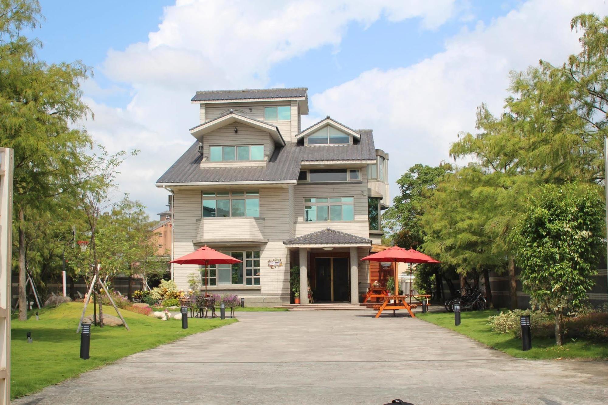 Yilan Pine Villa Homestay Лодун Екстер'єр фото