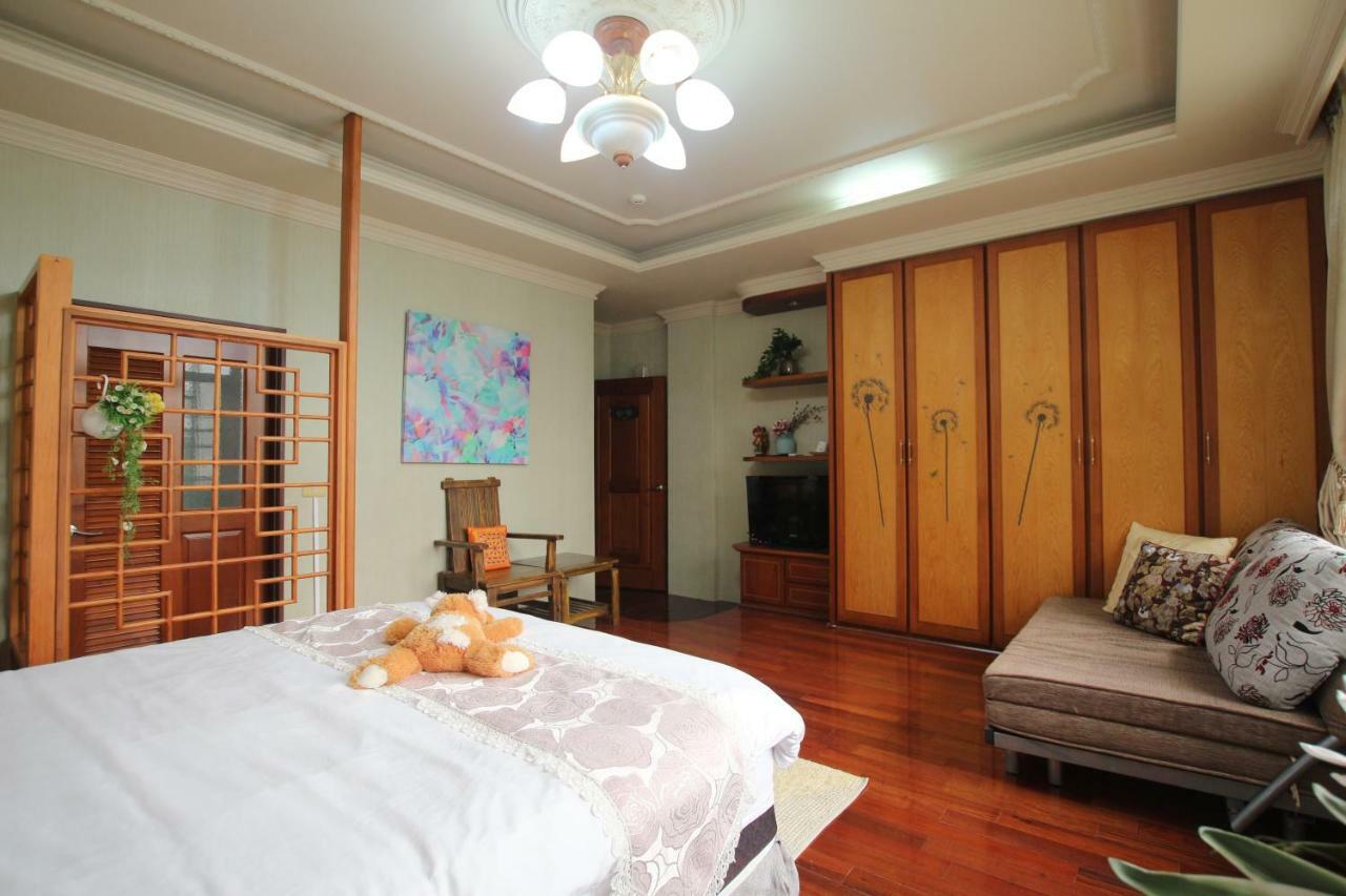 Yilan Pine Villa Homestay Лодун Екстер'єр фото