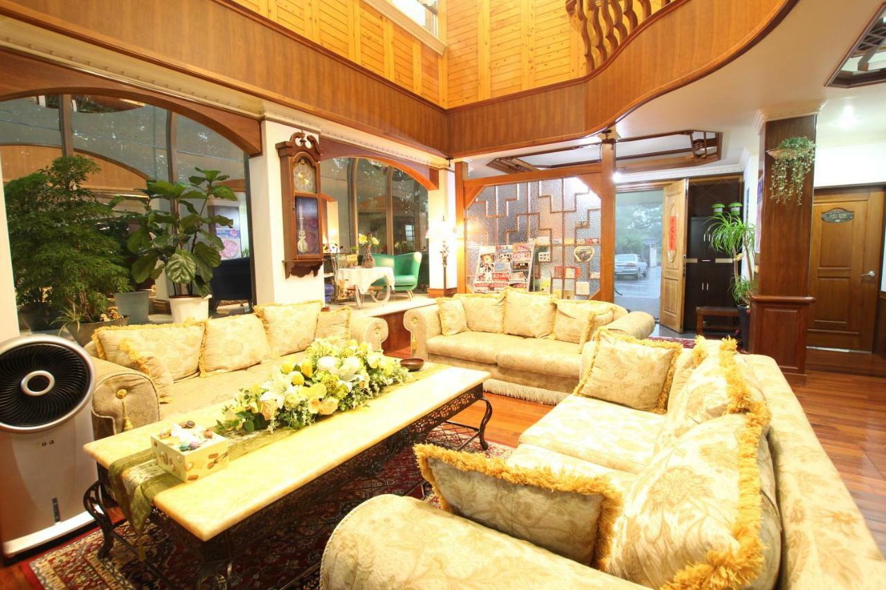 Yilan Pine Villa Homestay Лодун Екстер'єр фото