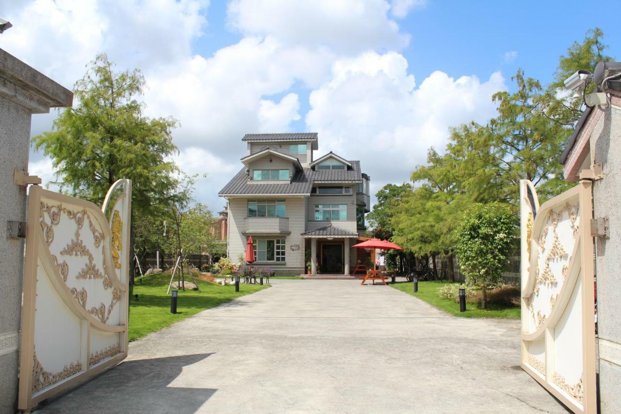 Yilan Pine Villa Homestay Лодун Екстер'єр фото